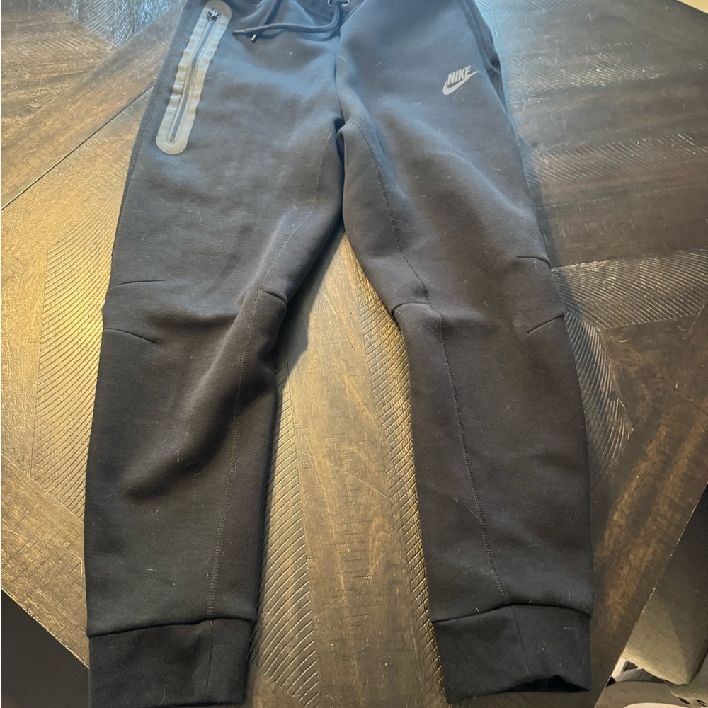 Nike tech boys joggers new with tags